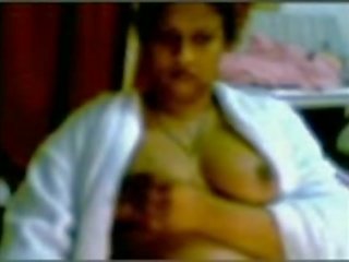 Chennai aunty lakuriq në seks film bisedë elektronike