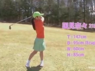 Pen asiatisk tenåring jenter spille en spill av stripping golf
