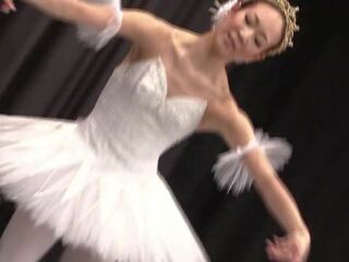 Ballet καλτσόν torn πηγαίνω ahead κατά την διάρκεια μάθημα