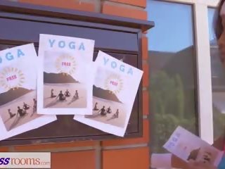 Geschiktheid kamers volwassen film yoga voor groot tieten aziatisch lesbisch: volwassen klem af